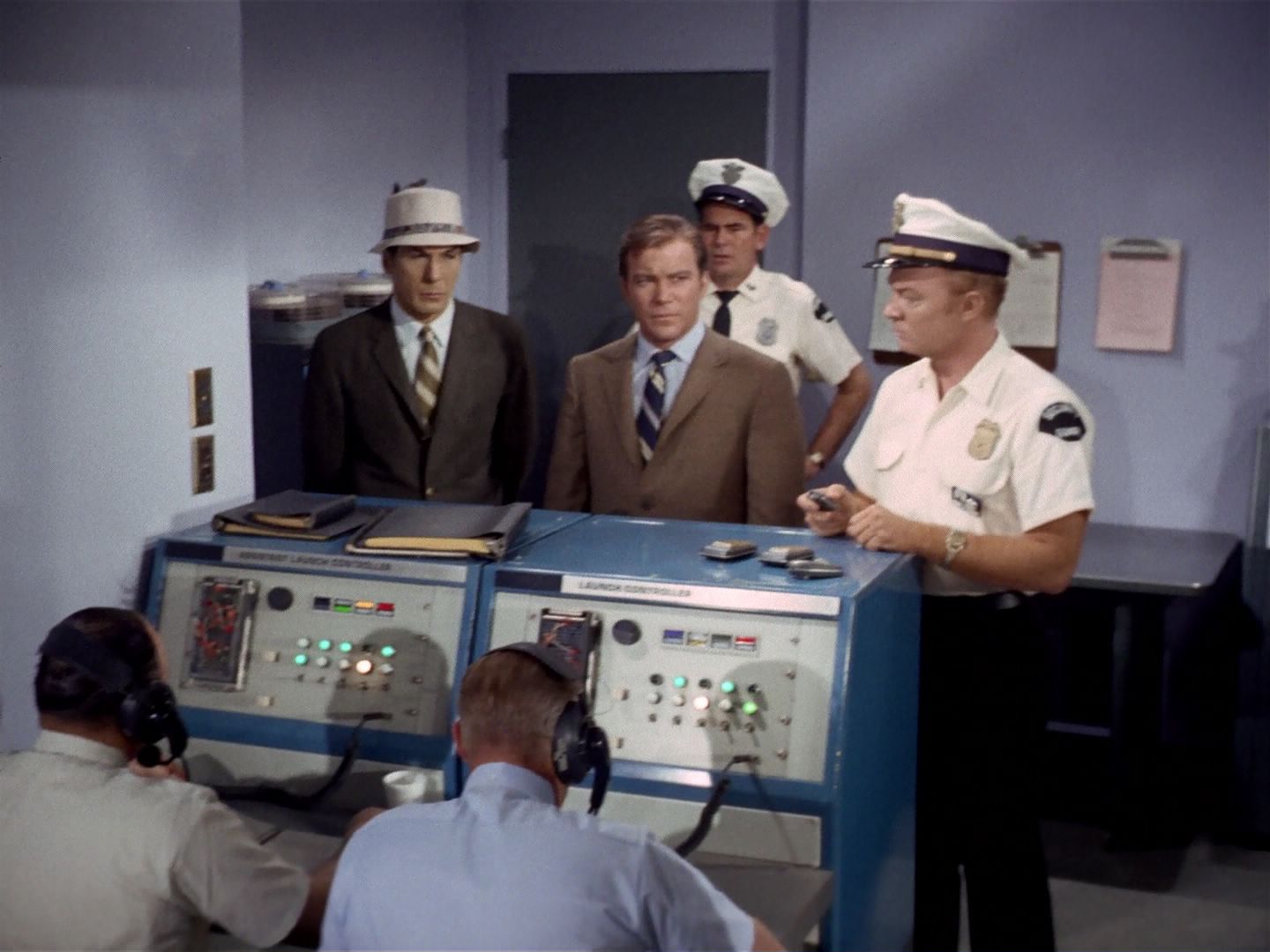 ariane179254_StarTrek_2x26_AssignmentEarth_2220.jpg