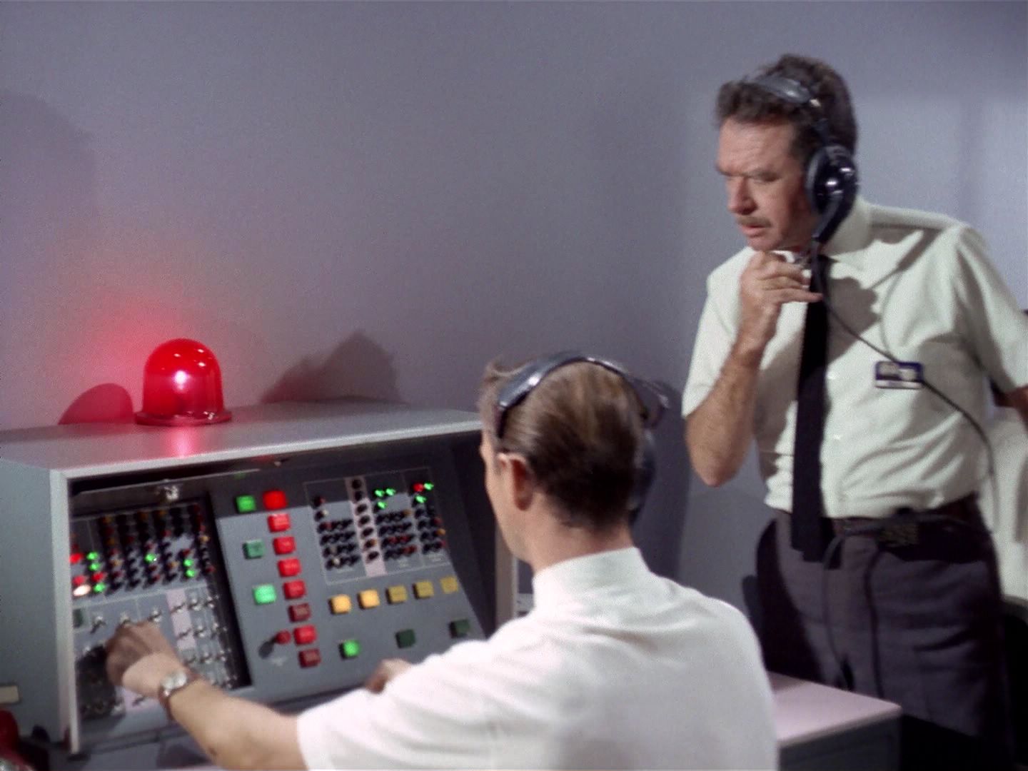 ariane179254_StarTrek_2x26_AssignmentEarth_2666.jpg