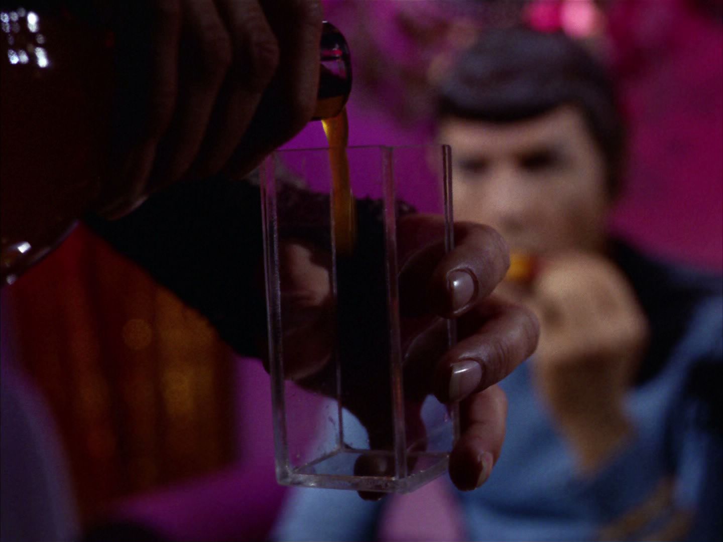 ariane179254_StarTrek_3x02_TheEnterpriseIncident_0986.jpg