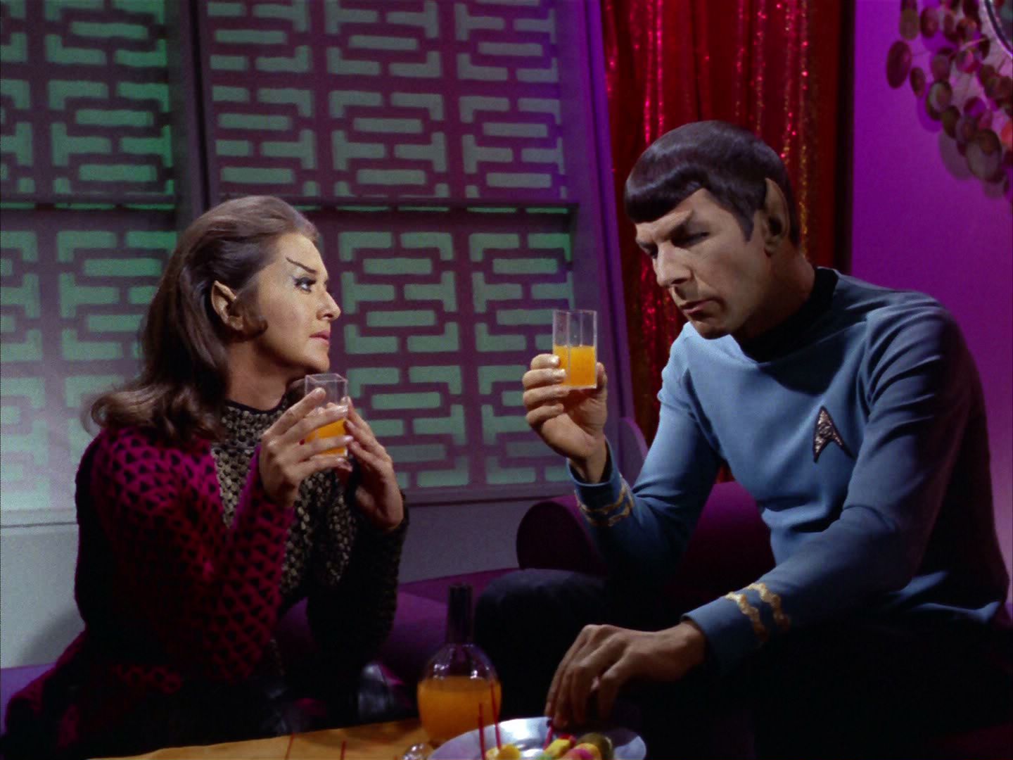 ariane179254_StarTrek_3x02_TheEnterpriseIncident_0995.jpg