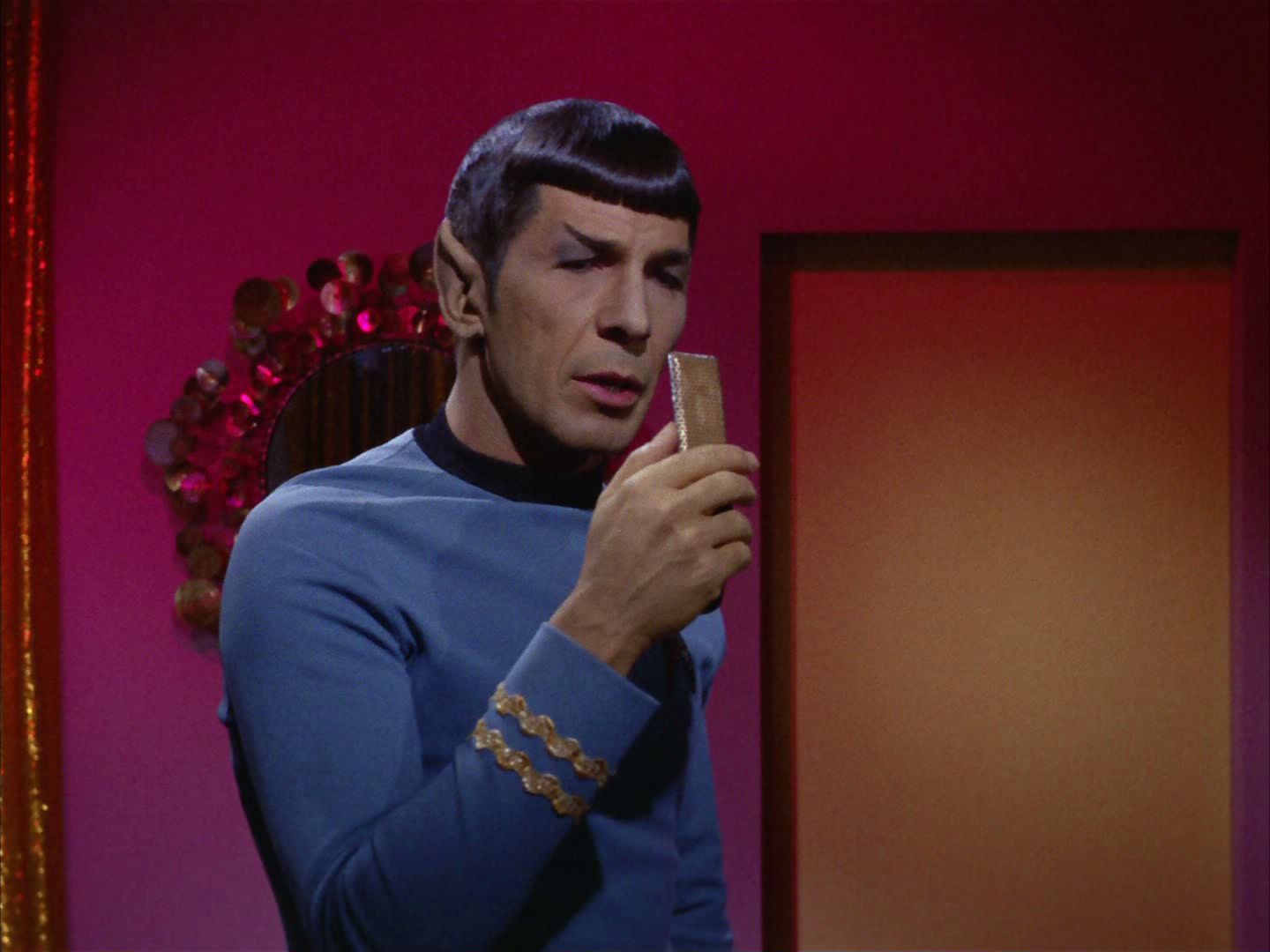 ariane179254_StarTrek_3x02_TheEnterpriseIncident_1120.jpg