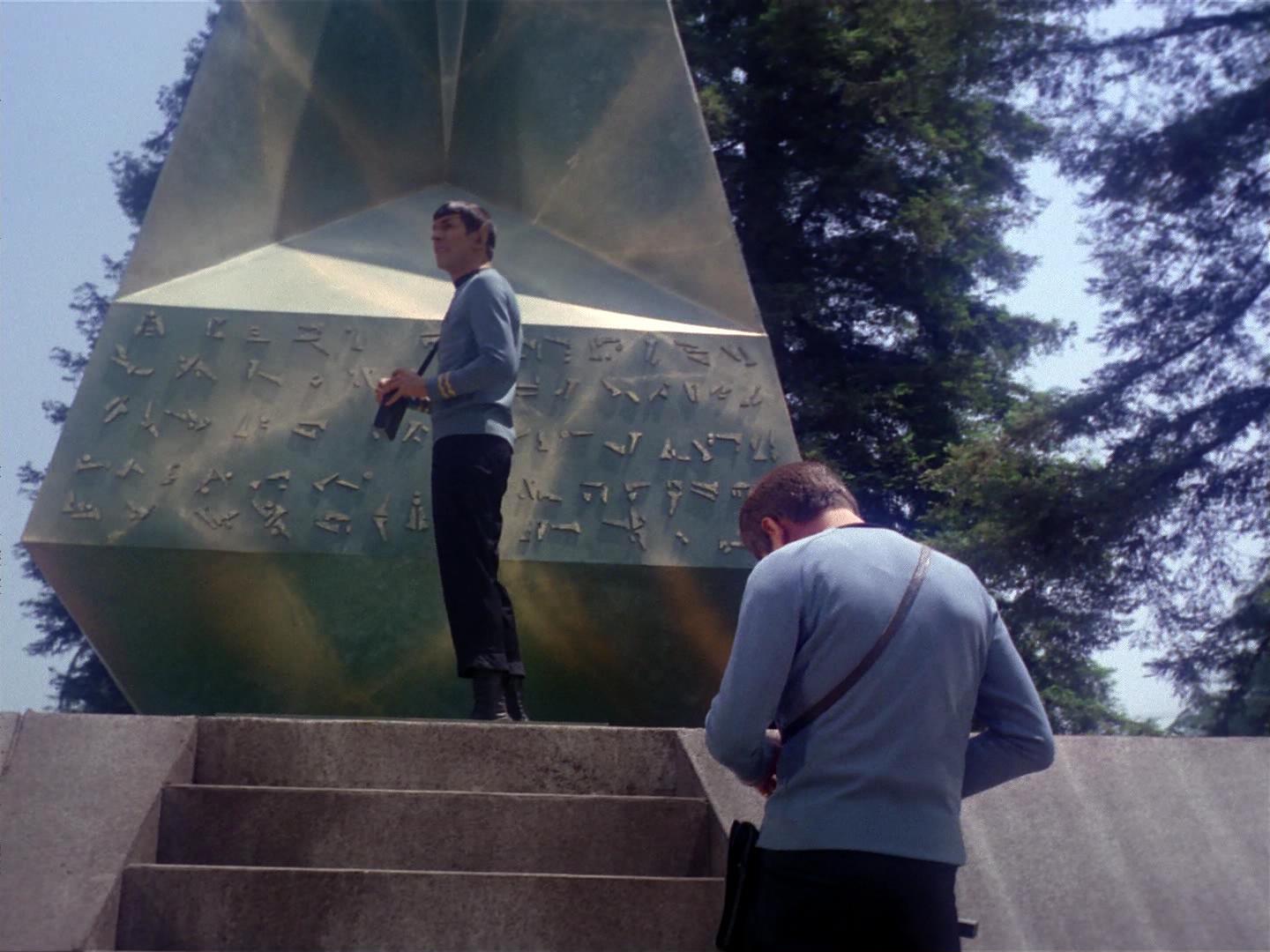 ariane179254_StarTrek_3x03_TheParadiseSyndrome_0442.jpg