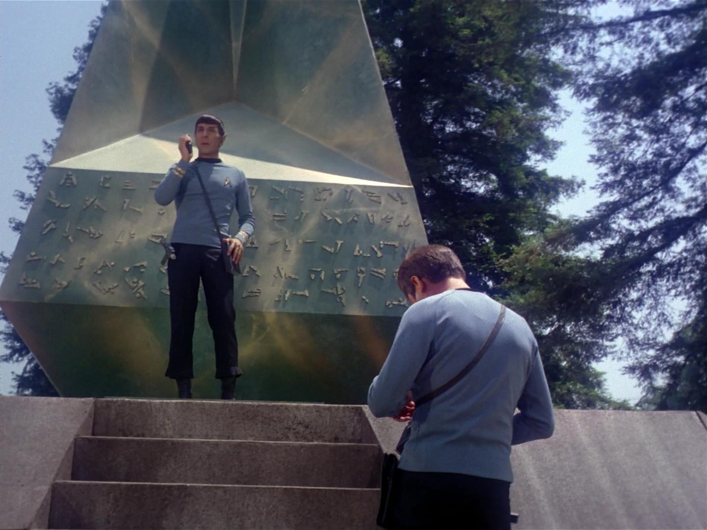 ariane179254_StarTrek_3x03_TheParadiseSyndrome_0451.jpg