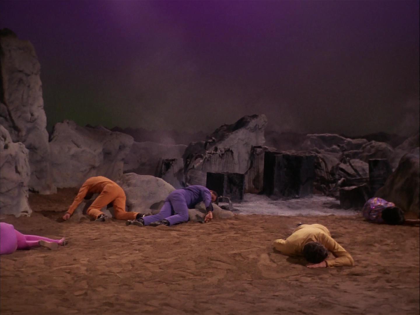 ariane179254_StarTrek_3x04_AndTheChildrenShallLead_0024.jpg