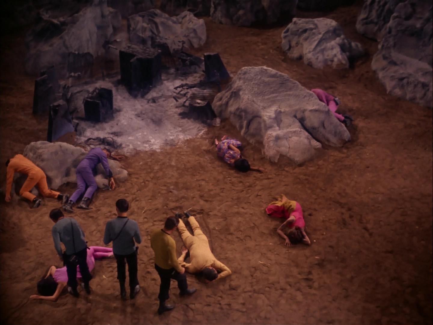 ariane179254_StarTrek_3x04_AndTheChildrenShallLead_0043.jpg