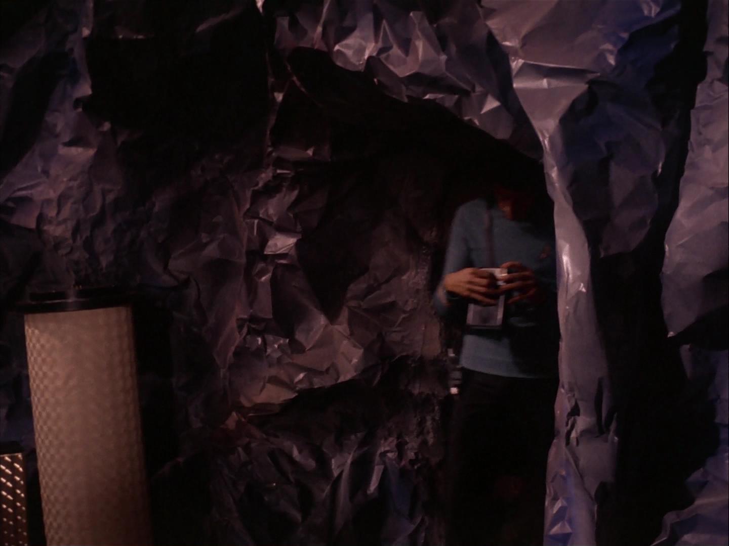 ariane179254_StarTrek_3x04_AndTheChildrenShallLead_0563.jpg