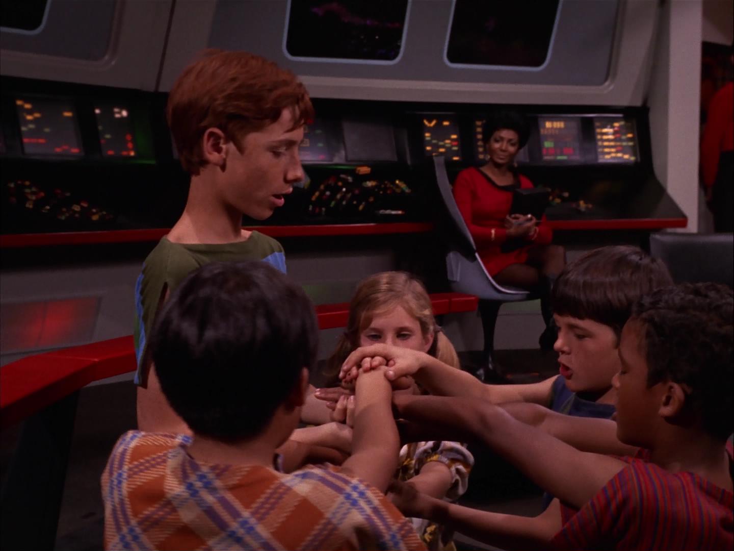ariane179254_StarTrek_3x04_AndTheChildrenShallLead_1999.jpg