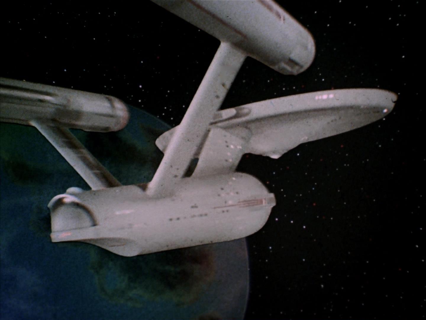 ariane179254_StarTrek_3x07_DayOfTheDove_0004.jpg