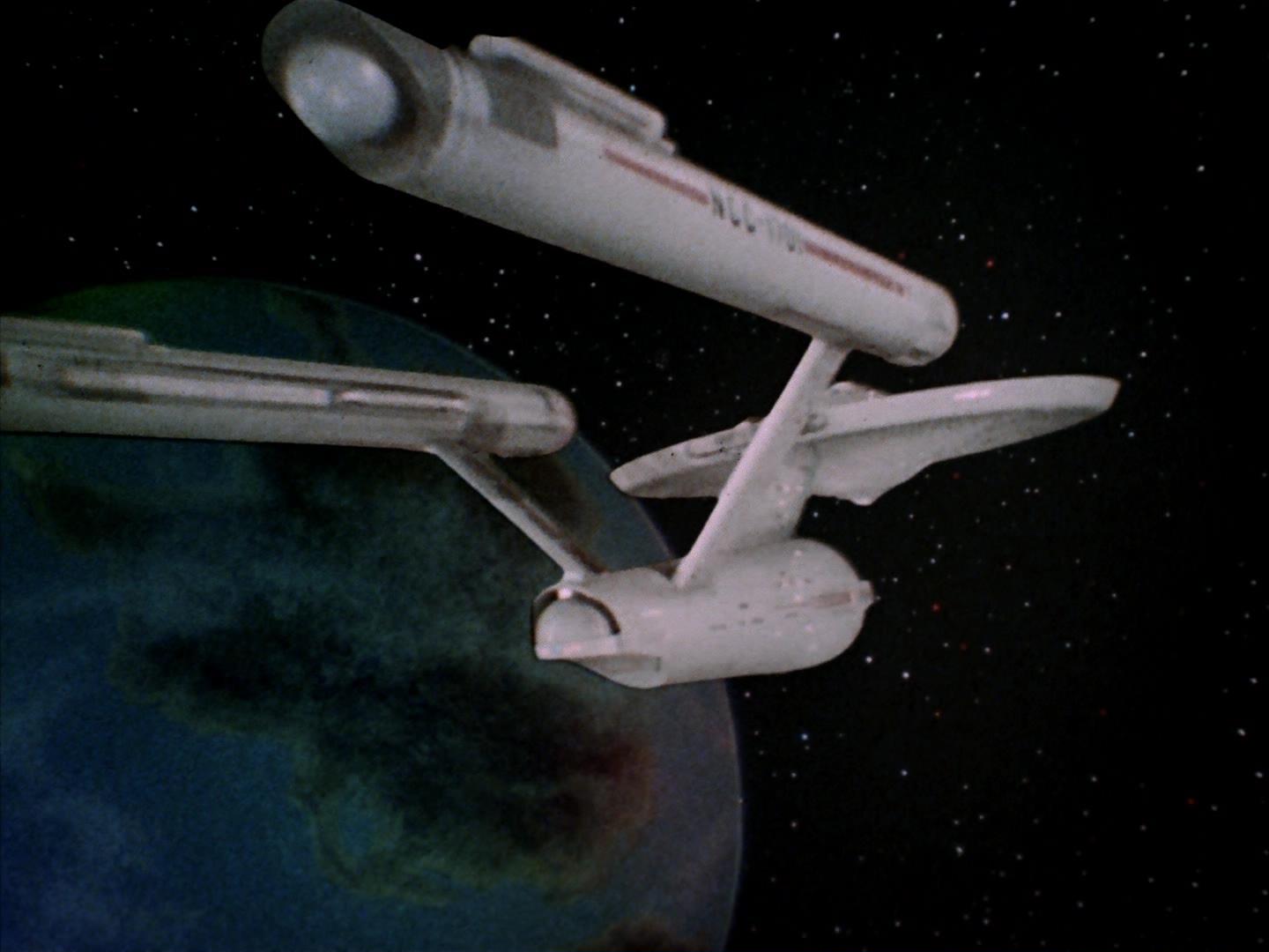 ariane179254_StarTrek_3x07_DayOfTheDove_0005.jpg