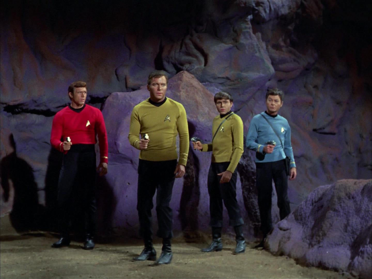 ariane179254_StarTrek_3x07_DayOfTheDove_0020.jpg