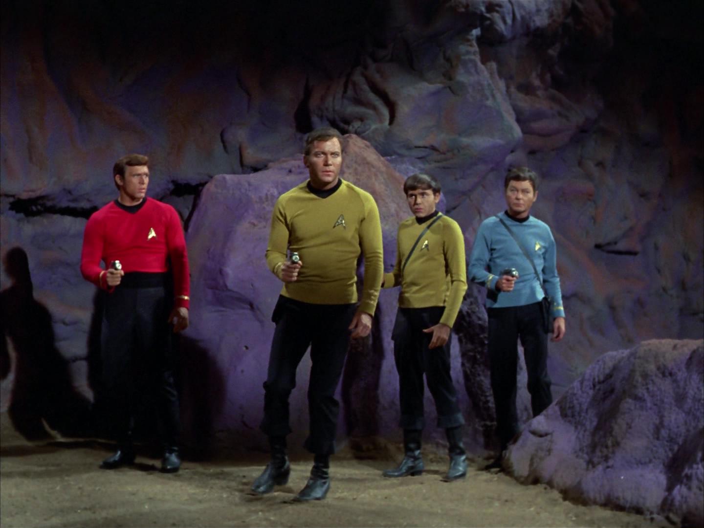 ariane179254_StarTrek_3x07_DayOfTheDove_0021.jpg