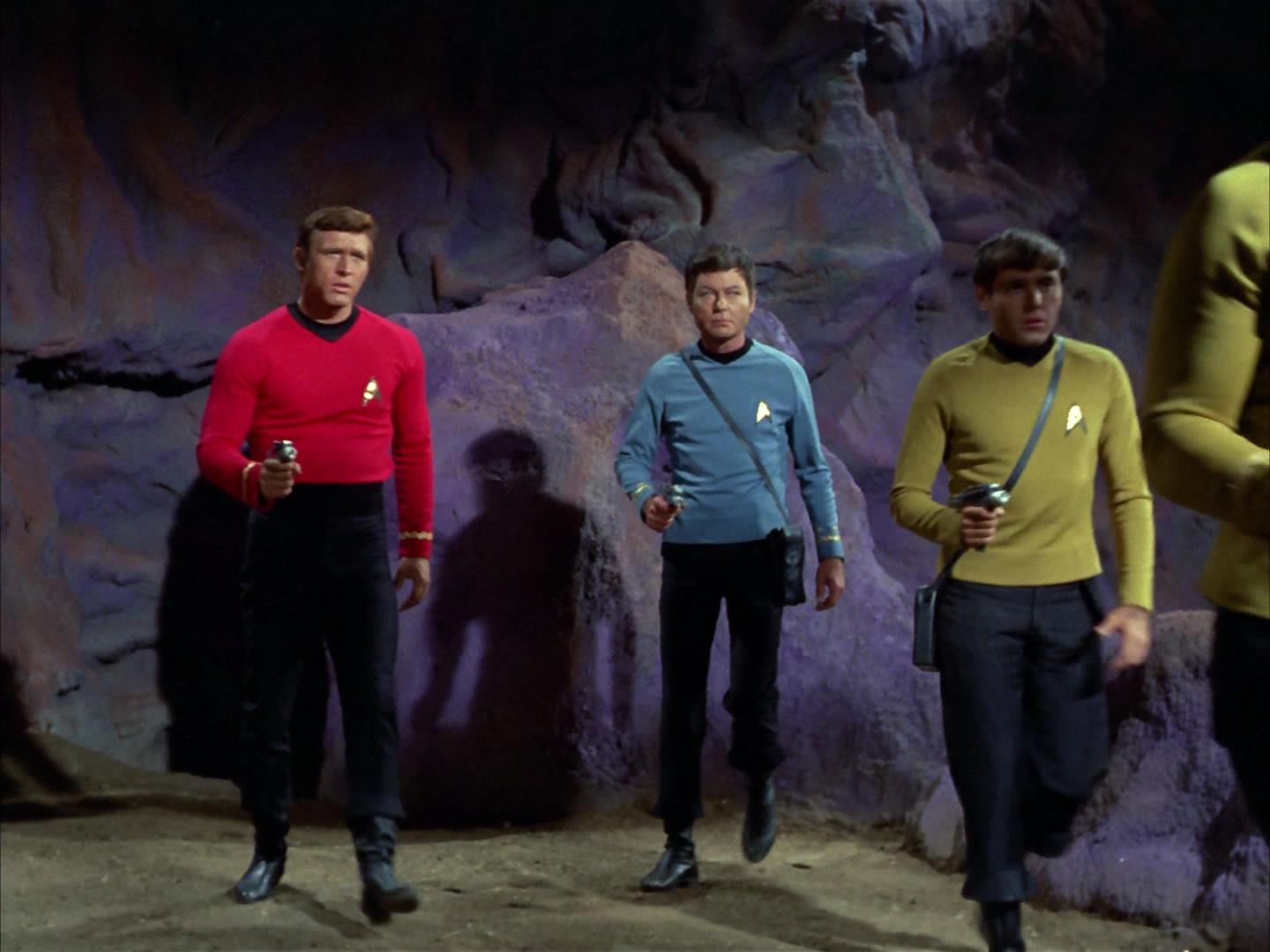 ariane179254_StarTrek_3x07_DayOfTheDove_0025.jpg