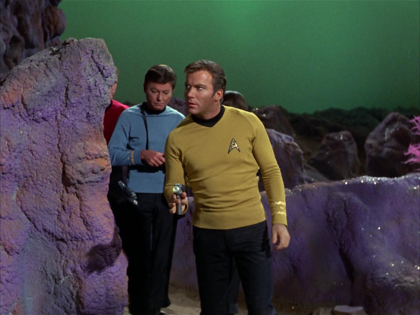 ariane179254_StarTrek_3x07_DayOfTheDove_0031.jpg