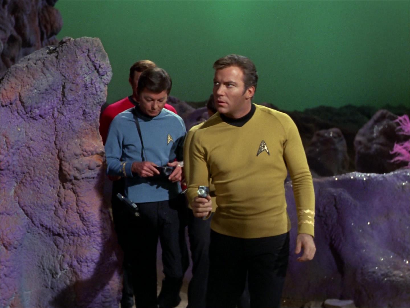 ariane179254_StarTrek_3x07_DayOfTheDove_0032.jpg