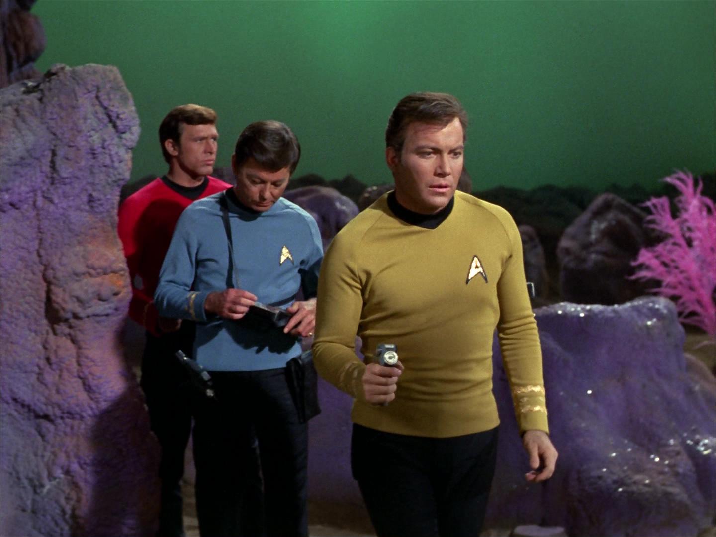 ariane179254_StarTrek_3x07_DayOfTheDove_0033.jpg