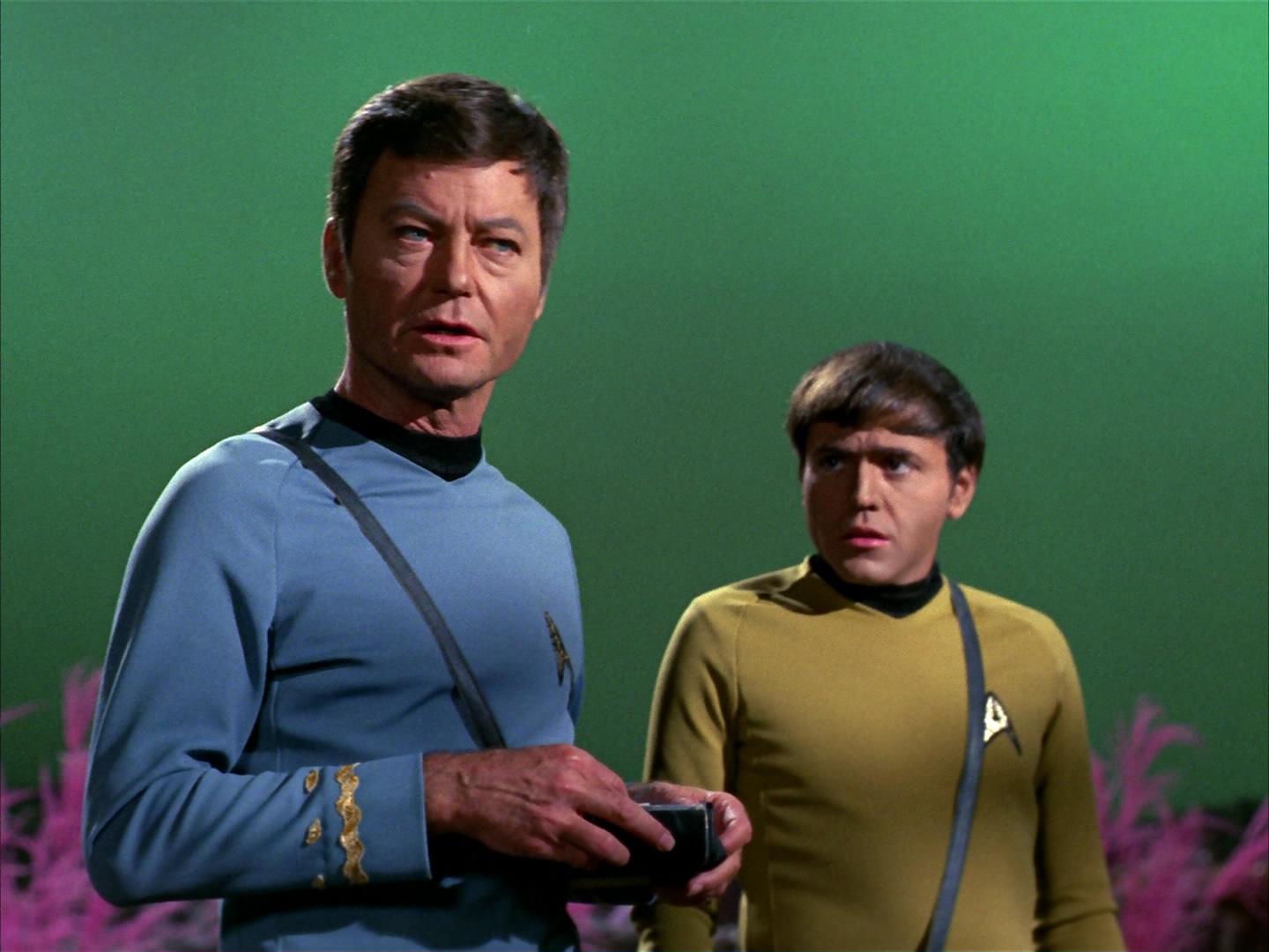 ariane179254_StarTrek_3x07_DayOfTheDove_0051.jpg