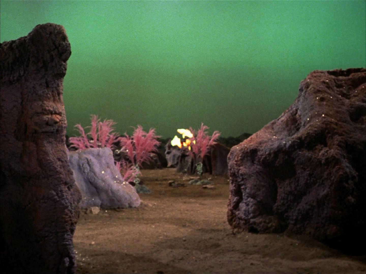 ariane179254_StarTrek_3x07_DayOfTheDove_0056.jpg