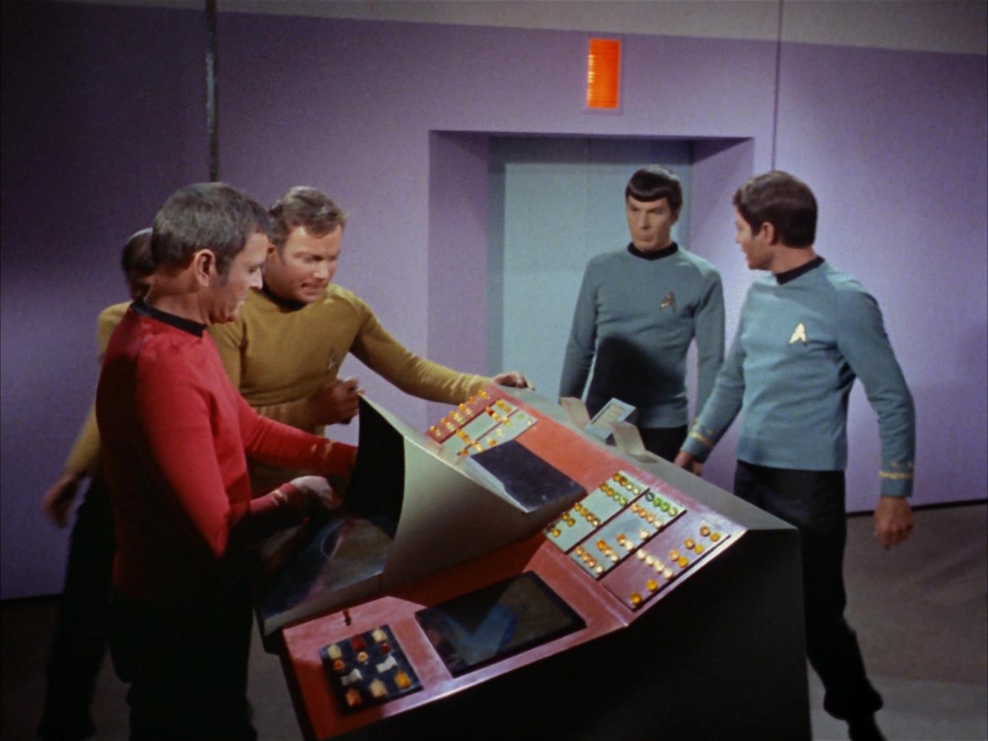 ariane179254_StarTrek_3x07_DayOfTheDove_0532.jpg