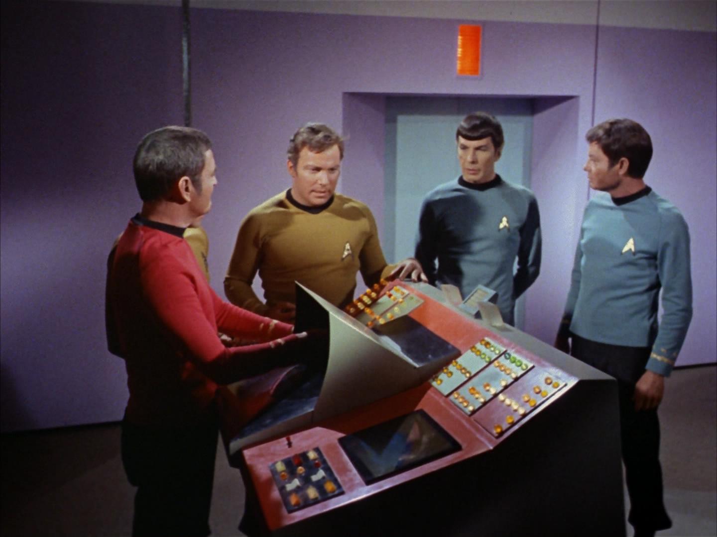 ariane179254_StarTrek_3x07_DayOfTheDove_0534.jpg