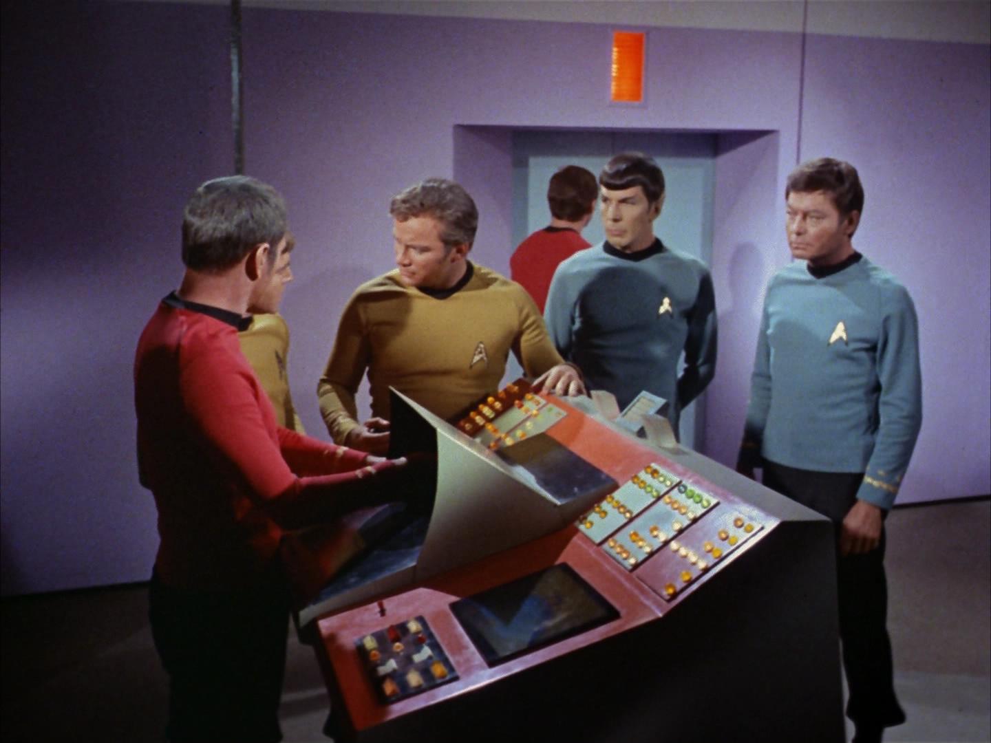 ariane179254_StarTrek_3x07_DayOfTheDove_0550.jpg