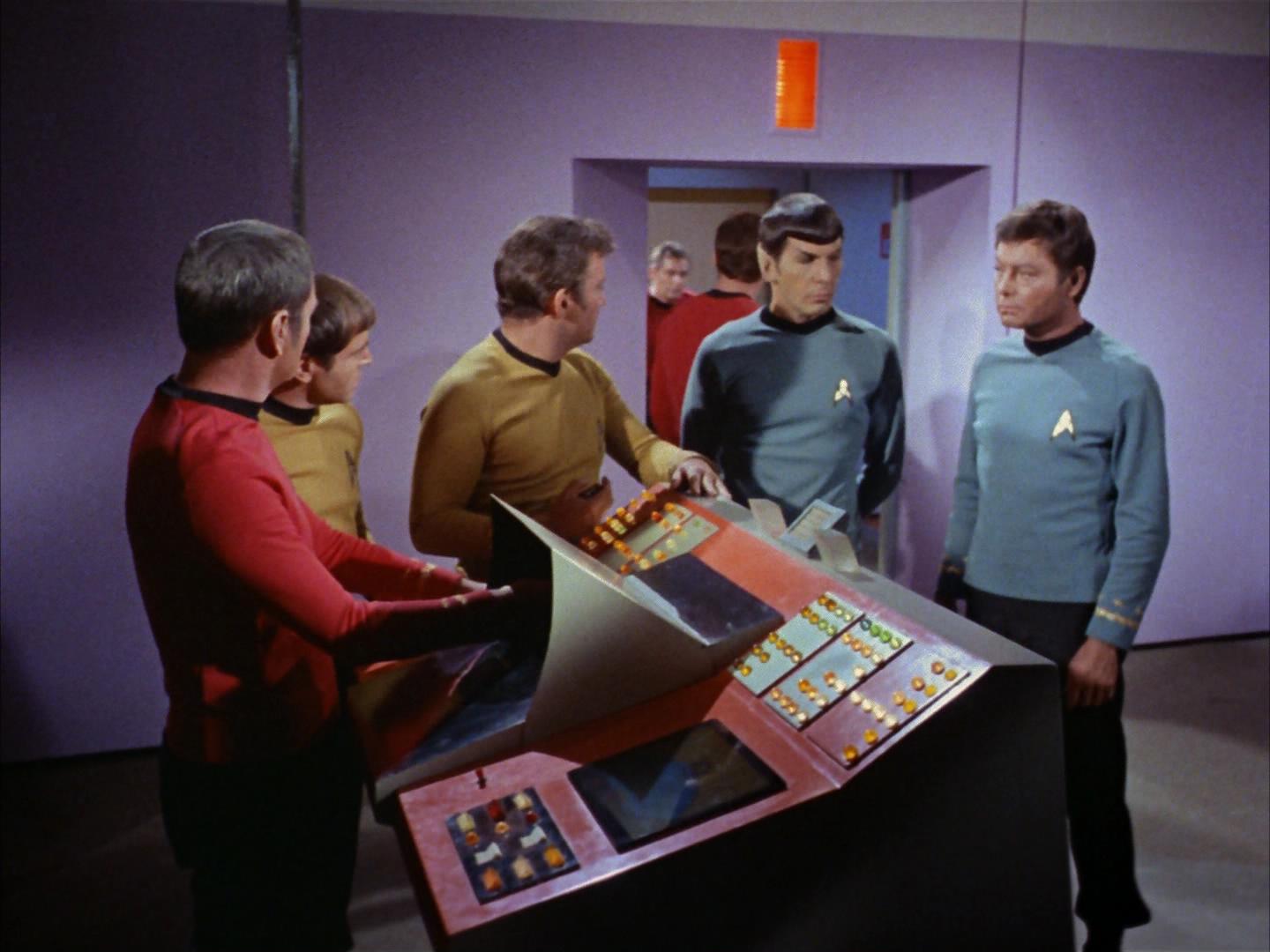 ariane179254_StarTrek_3x07_DayOfTheDove_0553.jpg