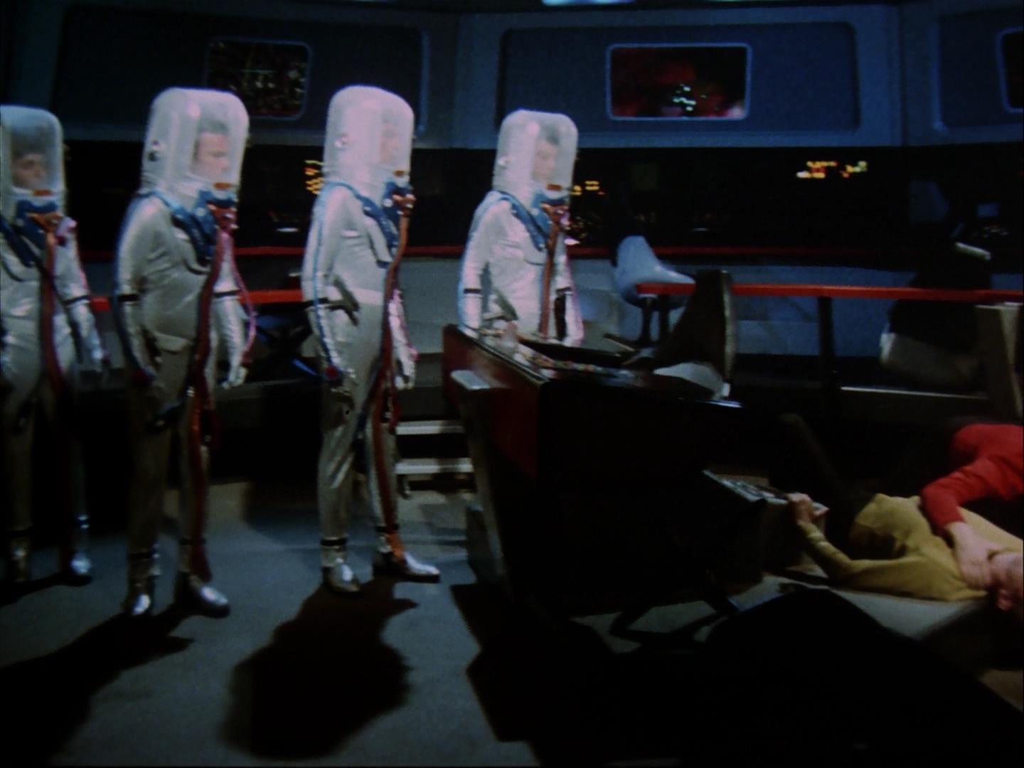 ariane179254_StarTrek_3x09_TheTholianWeb_0212.jpg