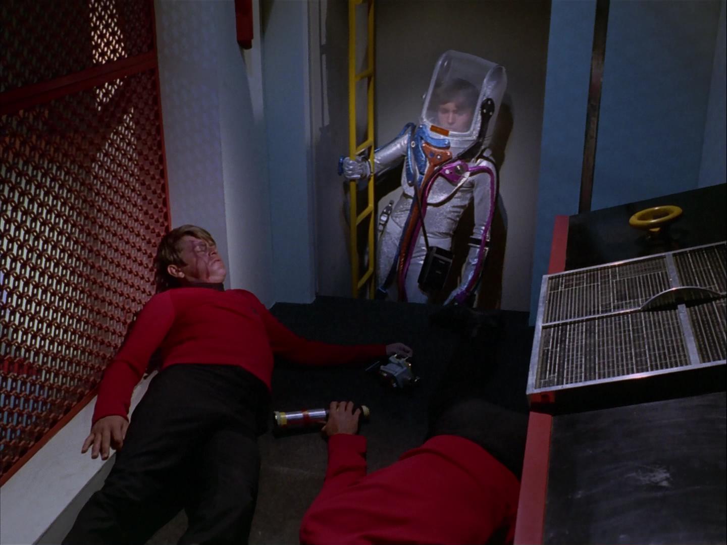 ariane179254_StarTrek_3x09_TheTholianWeb_0454.jpg