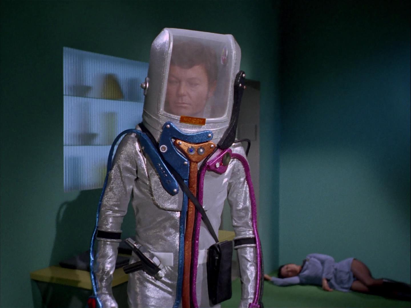 ariane179254_StarTrek_3x09_TheTholianWeb_0465.jpg
