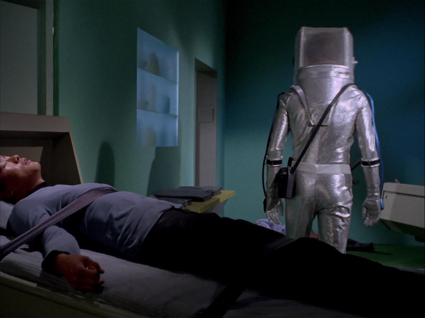 ariane179254_StarTrek_3x09_TheTholianWeb_0475.jpg