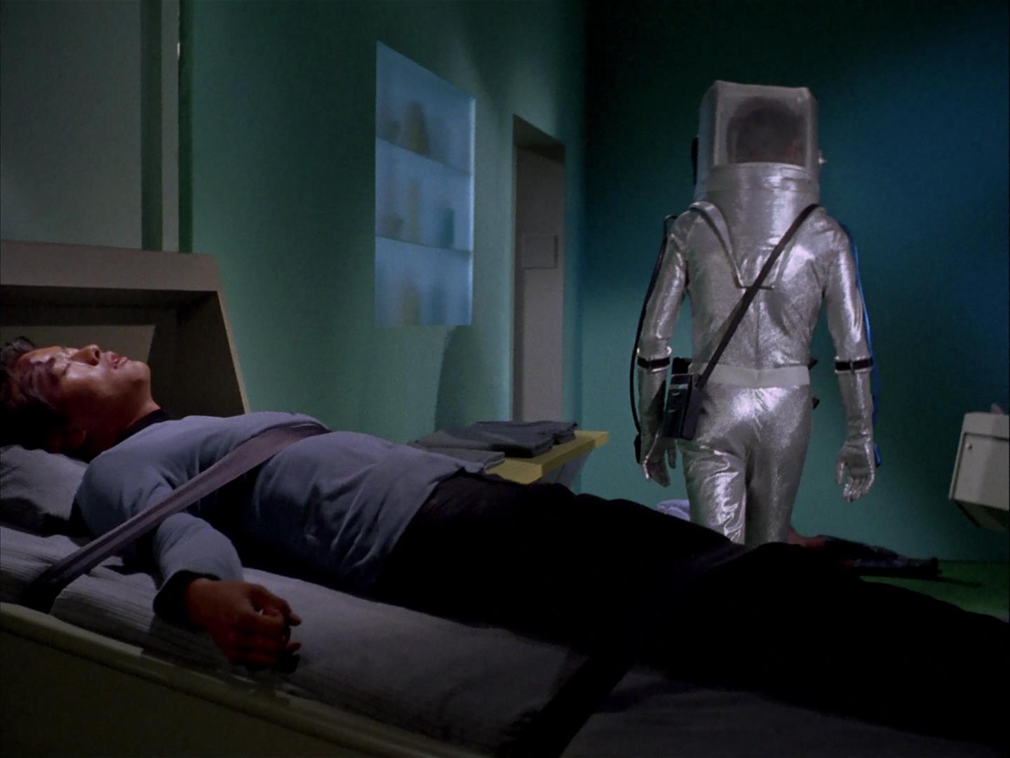 ariane179254_StarTrek_3x09_TheTholianWeb_0476.jpg