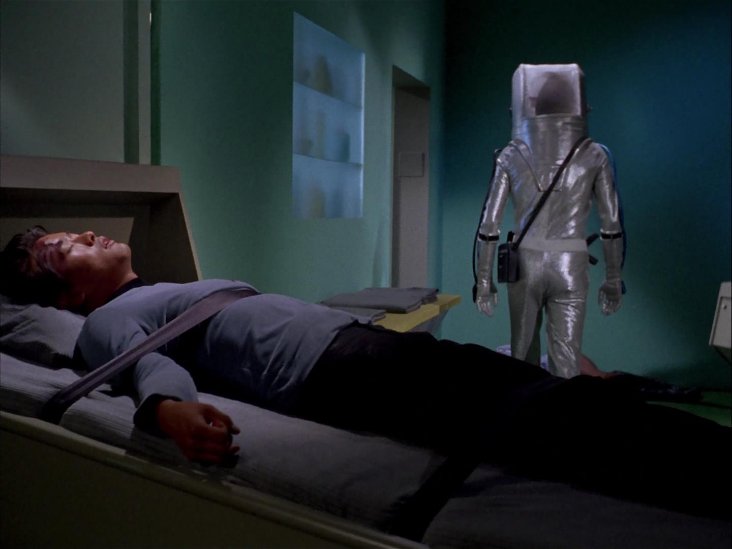 ariane179254_StarTrek_3x09_TheTholianWeb_0477.jpg