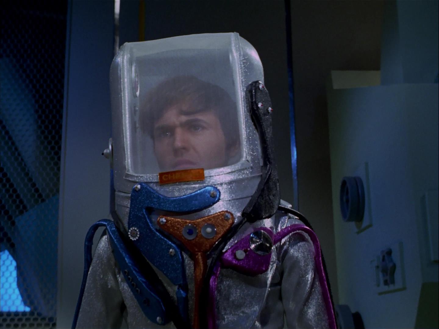 ariane179254_StarTrek_3x09_TheTholianWeb_0499.jpg