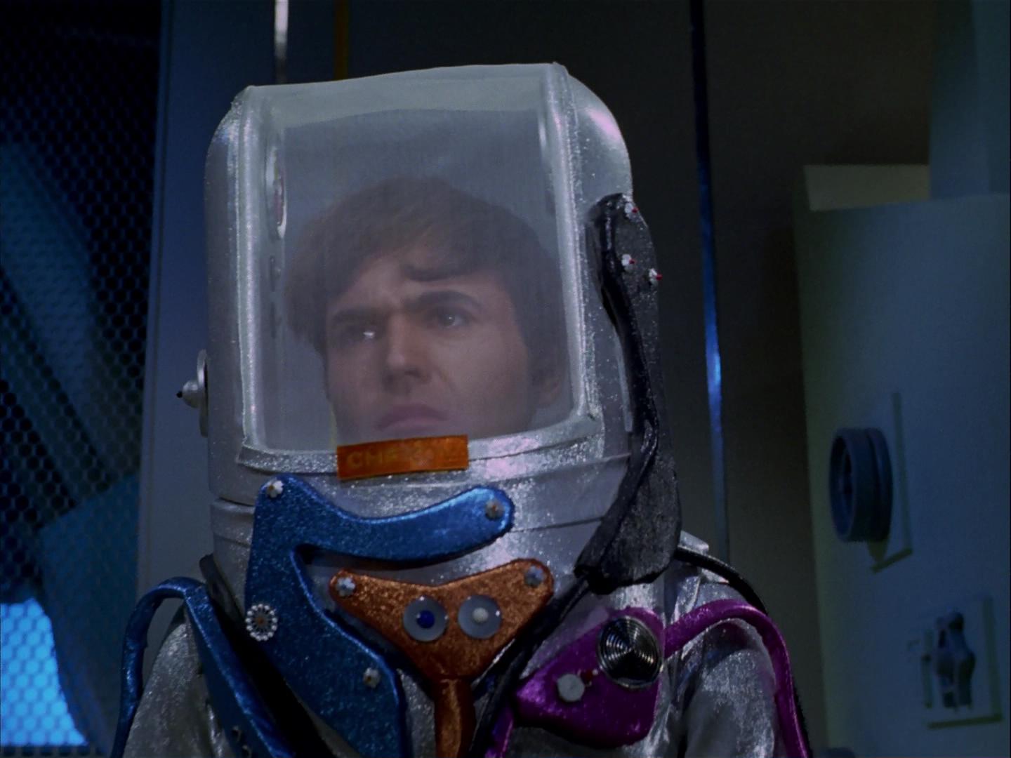 ariane179254_StarTrek_3x09_TheTholianWeb_0501.jpg