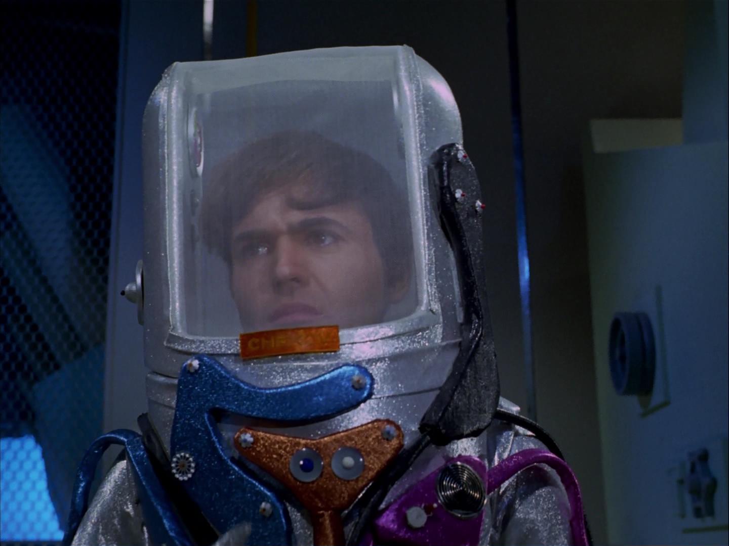 ariane179254_StarTrek_3x09_TheTholianWeb_0502.jpg