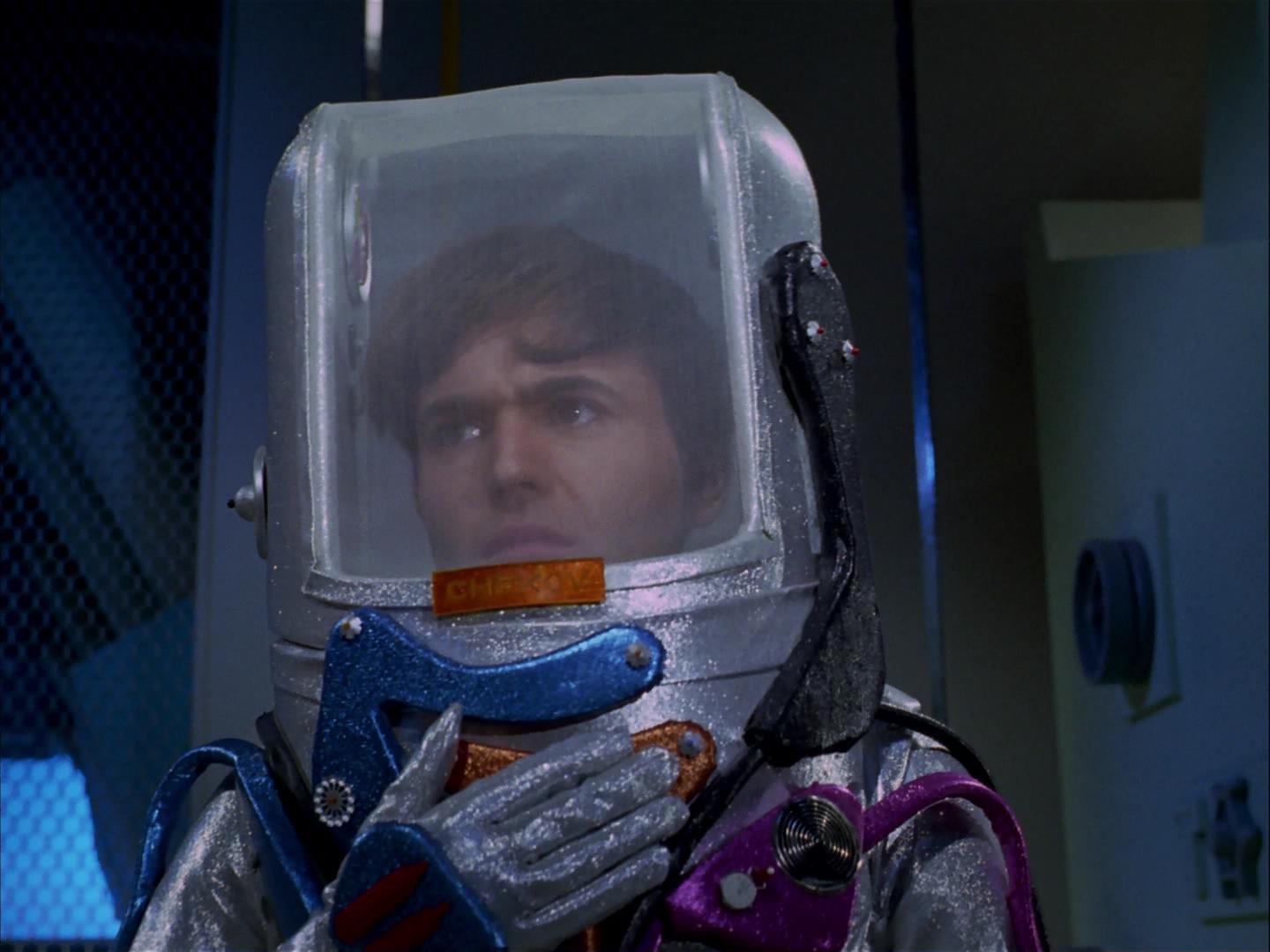 ariane179254_StarTrek_3x09_TheTholianWeb_0504.jpg
