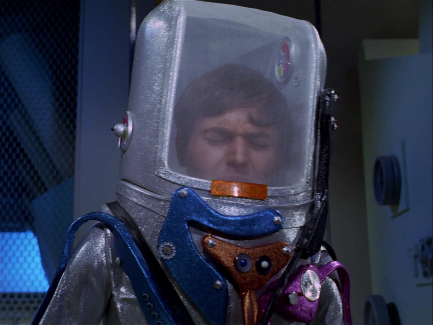 ariane179254_StarTrek_3x09_TheTholianWeb_0534.jpg