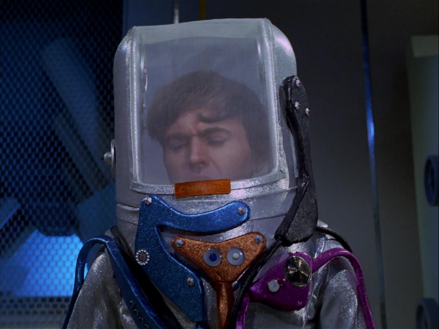ariane179254_StarTrek_3x09_TheTholianWeb_0536.jpg