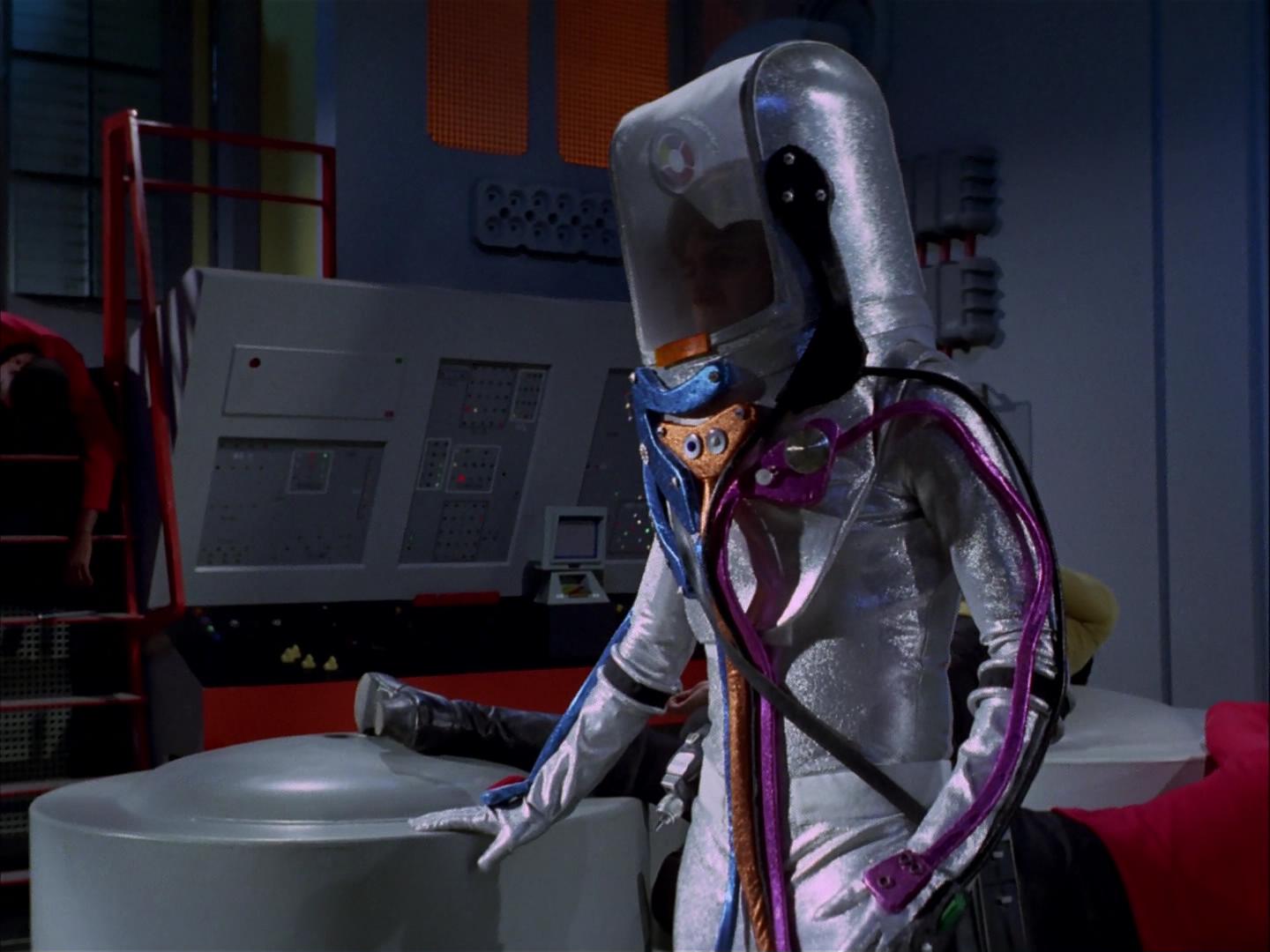 ariane179254_StarTrek_3x09_TheTholianWeb_0551.jpg