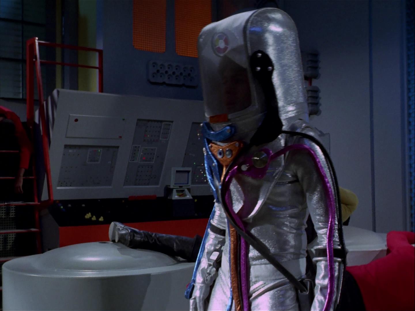 ariane179254_StarTrek_3x09_TheTholianWeb_0554.jpg