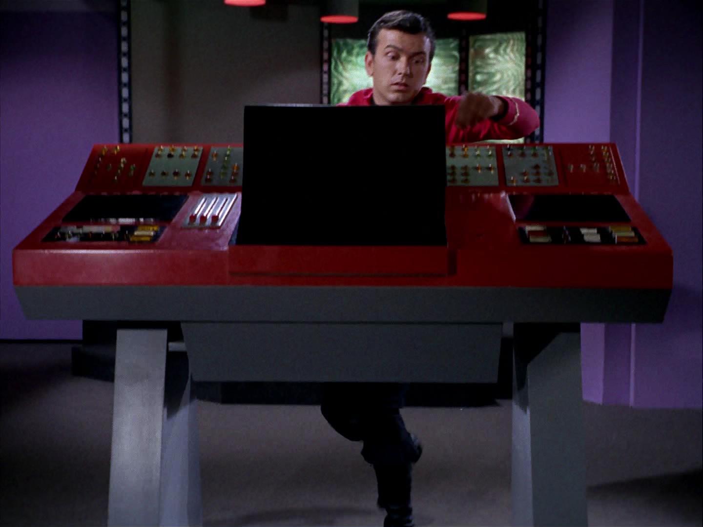 ariane179254_StarTrek_3x09_TheTholianWeb_0653.jpg