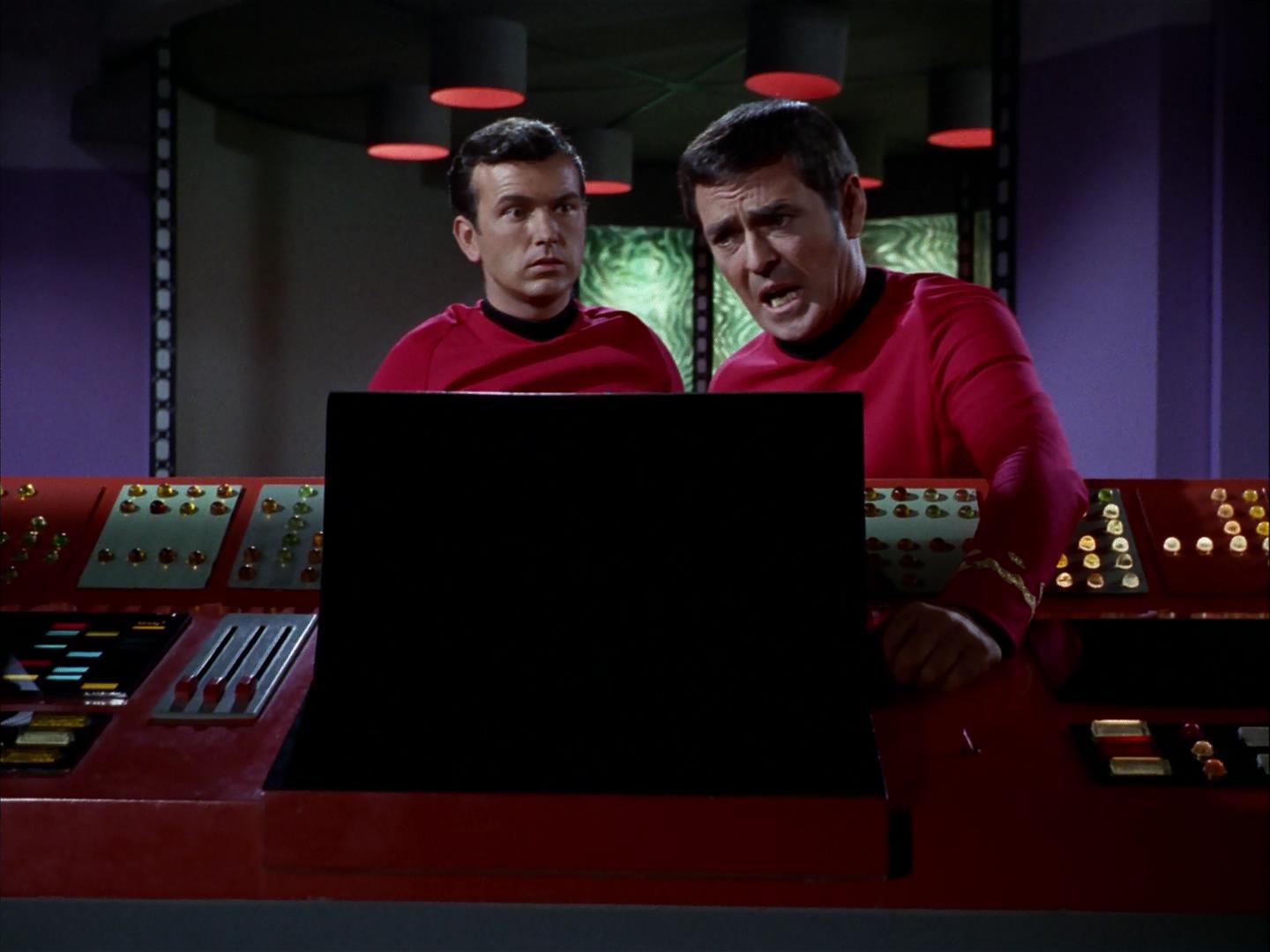 ariane179254_StarTrek_3x09_TheTholianWeb_0702.jpg