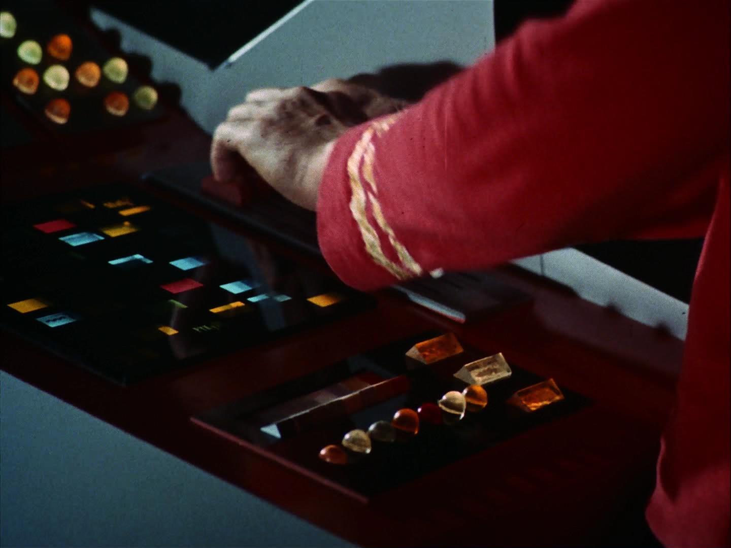 ariane179254_StarTrek_3x09_TheTholianWeb_0773.jpg