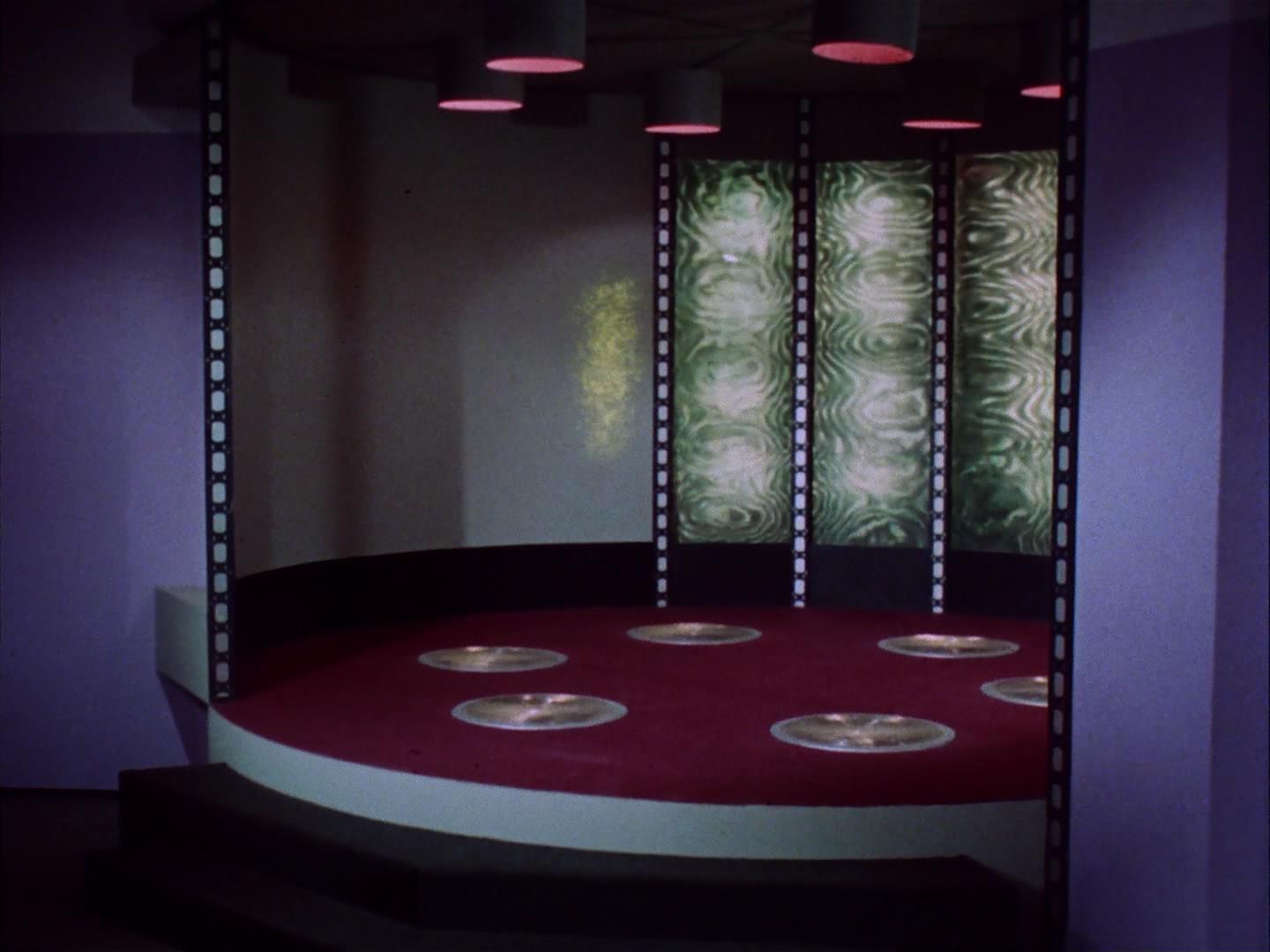 ariane179254_StarTrek_3x09_TheTholianWeb_0808.jpg