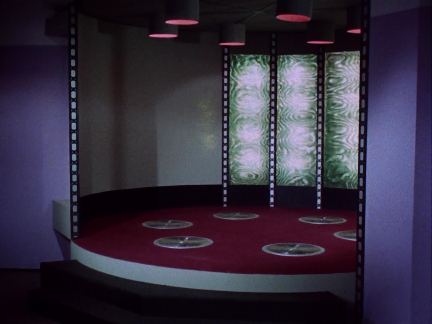 ariane179254_StarTrek_3x09_TheTholianWeb_0809.jpg