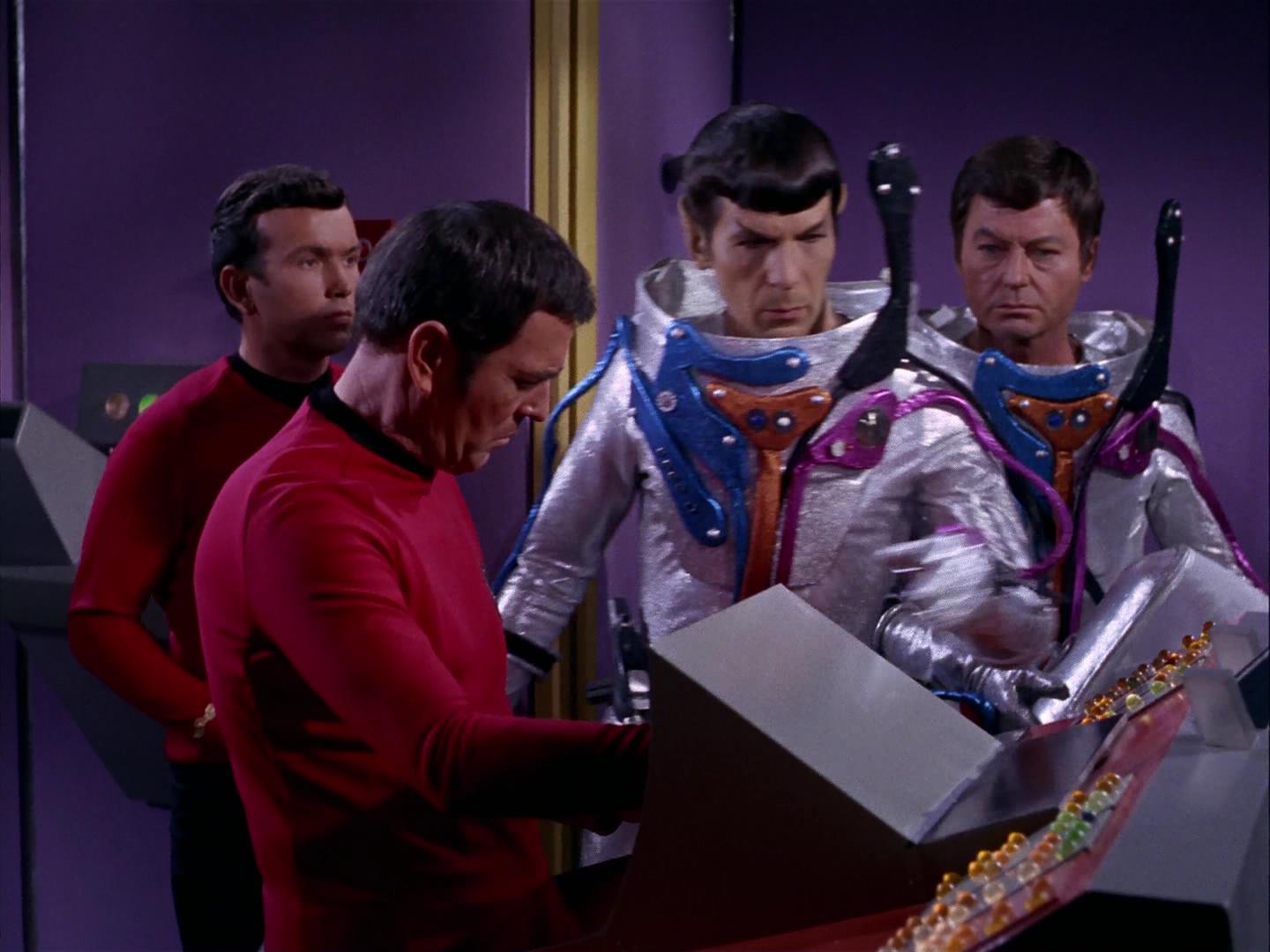 ariane179254_StarTrek_3x09_TheTholianWeb_0853.jpg