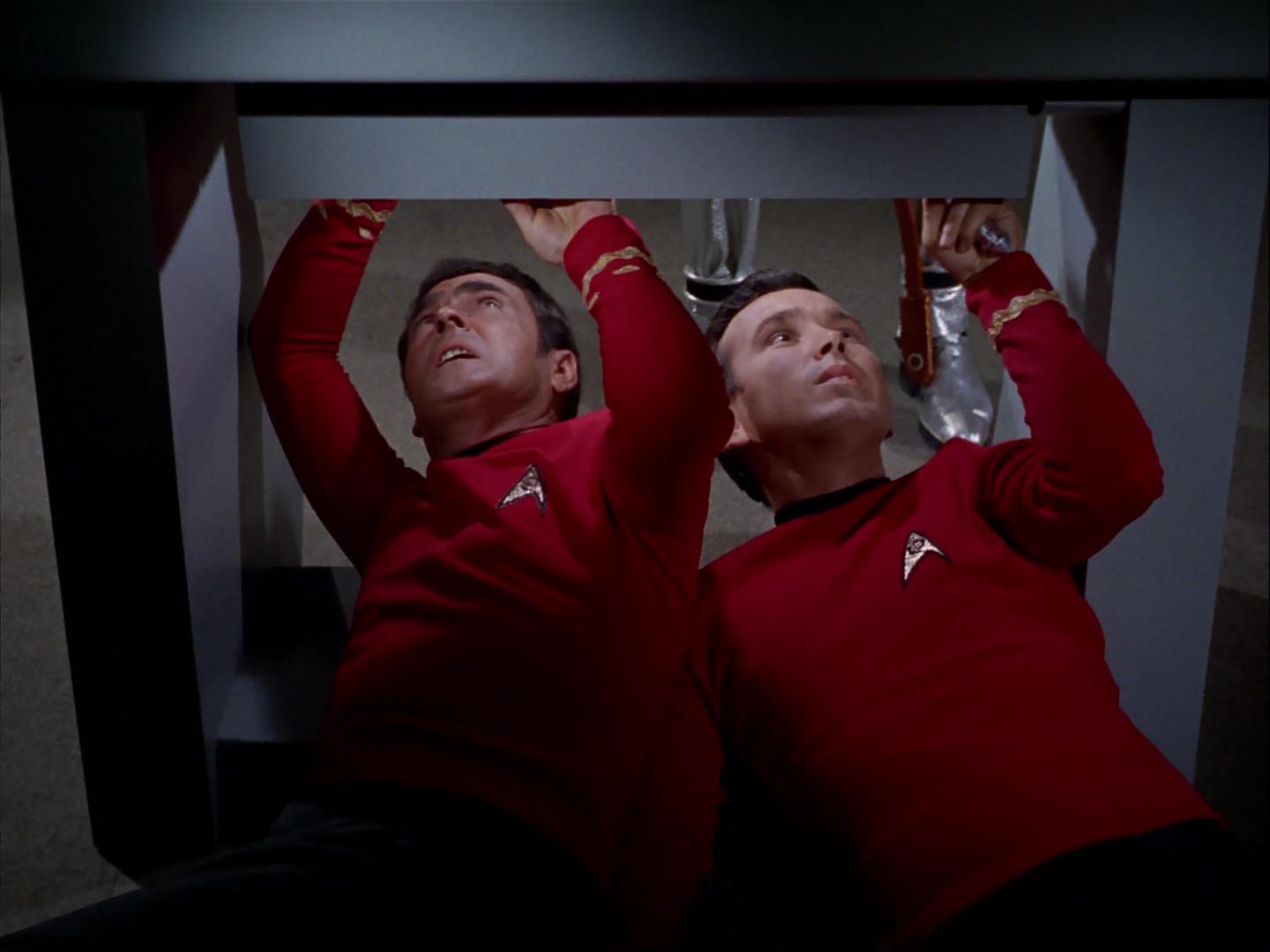 ariane179254_StarTrek_3x09_TheTholianWeb_0869.jpg