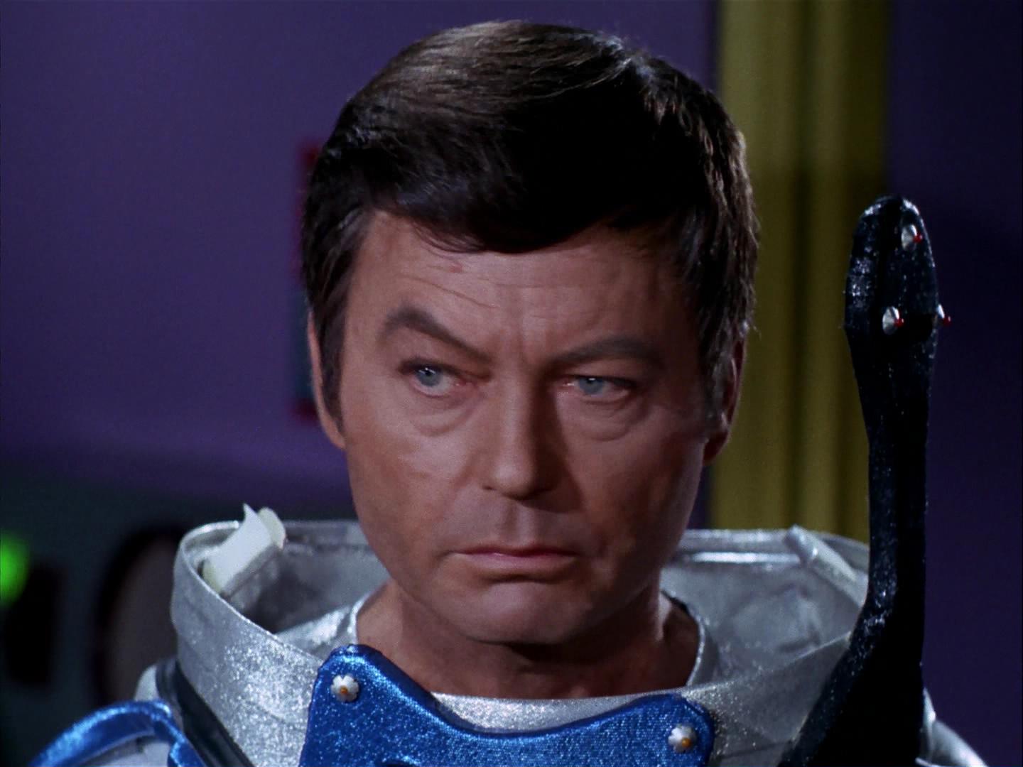 ariane179254_StarTrek_3x09_TheTholianWeb_0885.jpg