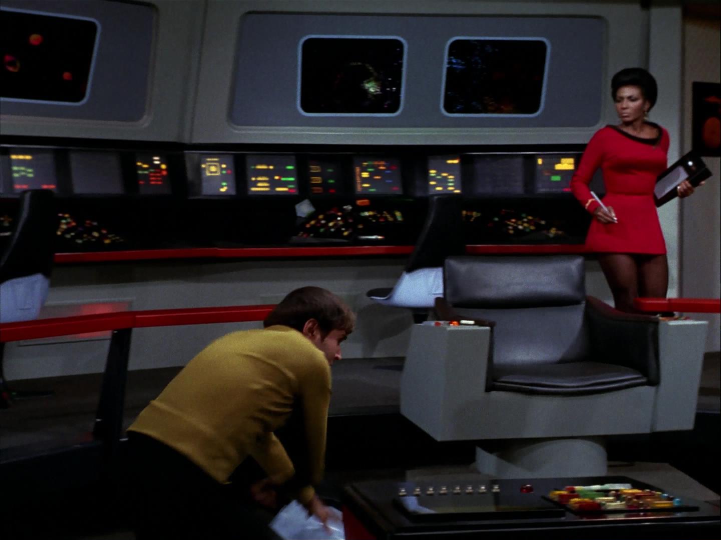 ariane179254_StarTrek_3x09_TheTholianWeb_0987.jpg