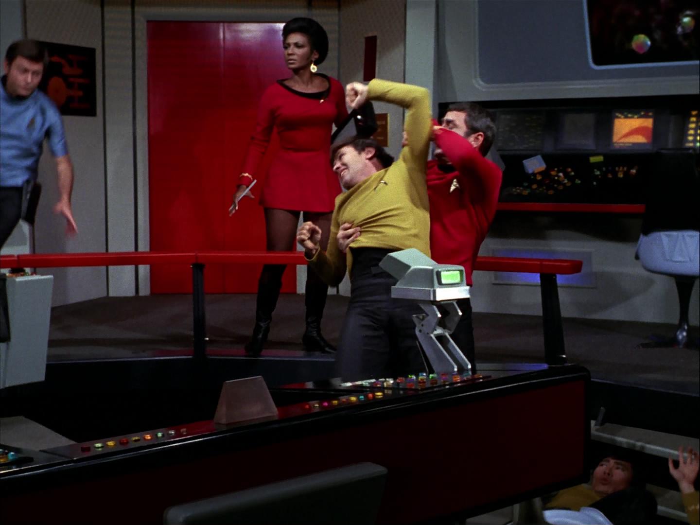 ariane179254_StarTrek_3x09_TheTholianWeb_0991.jpg