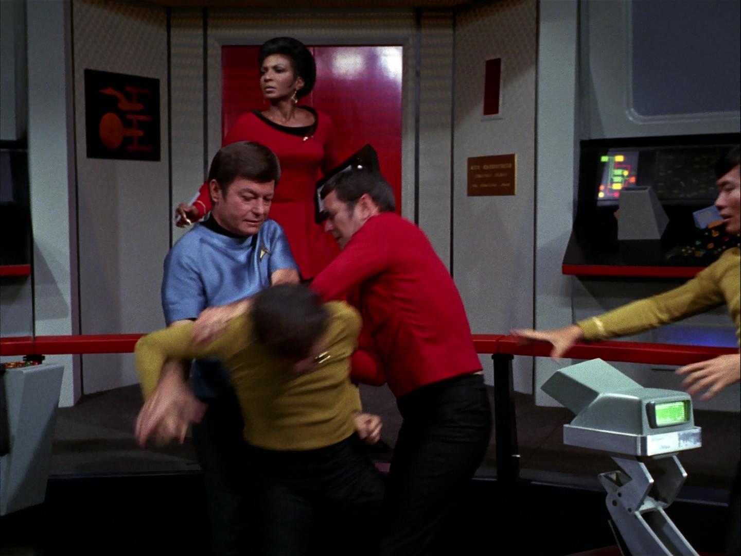 ariane179254_StarTrek_3x09_TheTholianWeb_0996.jpg